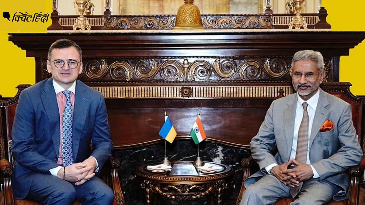 <div class="paragraphs"><p>Ukrainian Foreign Minister Dmytro Kuleba with <strong>S Jaishankar</strong></p></div>