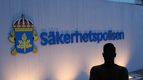 Nya misstankar mot spionmisstänkt svensk - utreds för stämpling till mord