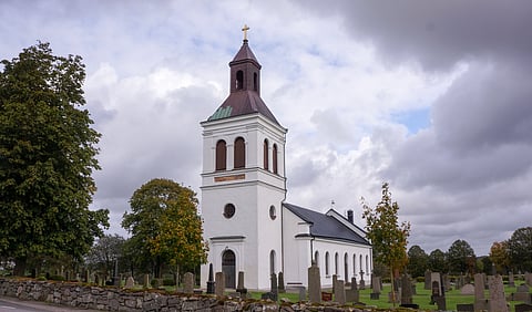 Dömd våldtäktsman kandiderar i kyrkoval efter namnbyte 