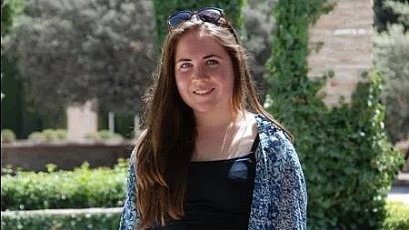 Georgina Owens var bara 21 år när hon tog sitt liv. Nu kopplas hennes psykiska kollaps och självmord till en lång historia av näringsfattig vegankost.