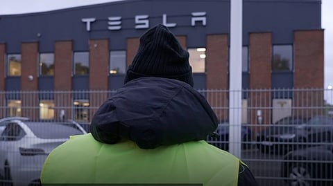 IF Metall ger delvis upp mot Tesla