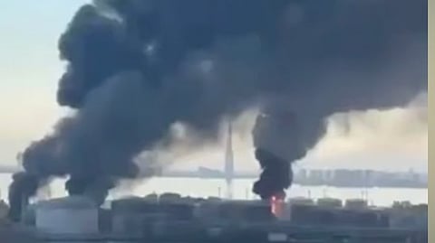 Ukrainas bombningar av oljeterminaler nära den ryska miljonstaden St Petersburg. 