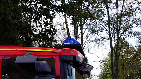 JUST NU: Stor terrängbrand i naturreservat – släckningen kan ta hela kvällen