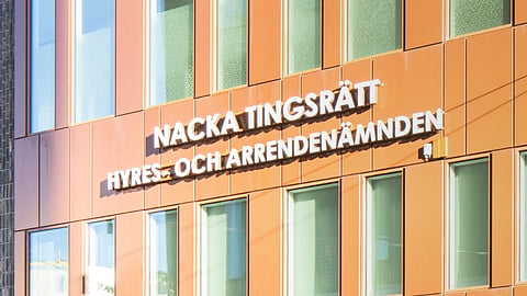 Huvudförhandlingen hålls i Nacka tingsrätt