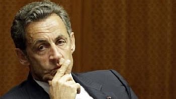FRANCÚZSKO: Kouchner: Nevedel som o diskusii o Rómoch medzi Sarkozym a Merkelovou.