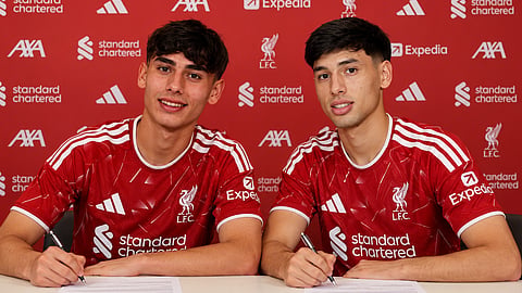 Rómski bratia z Maďarska mieria vysoko, podpísal ich slávny Liverpool