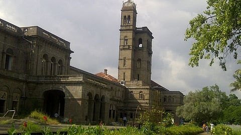 कोरोना महामारीत अनाथ झालेल्या विद्यार्थ्यांची परीक्षा फी माफ 