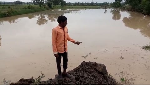 धरणाच्या कालव्यामुळे शेतजमिनी जयमय; शेतकऱ्यांचे नुकसान