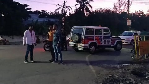 धुळ्यात चोरट्याने पैश्यांची बॅग हिसकावून केला पोबारा 