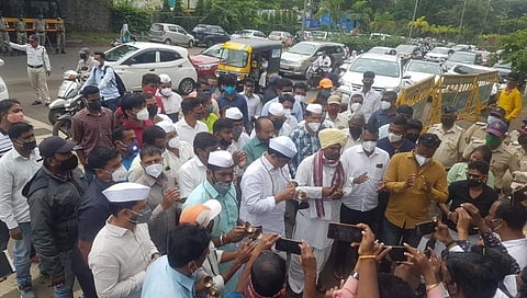 MLA Mahesh Shinde Agitation Along With Warkari