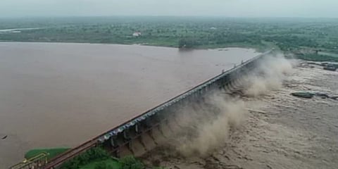 Tapi Hatnur dam