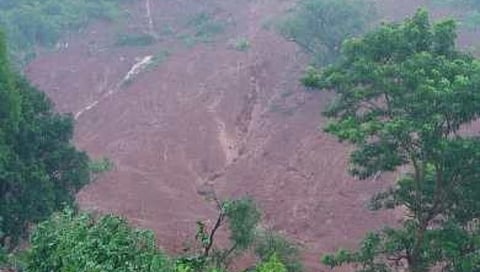रायगडात  मृत्यूचं तांडव! तळीयेत 38 तर पोलादपूरात 9 मृत्यू