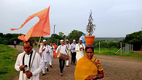 जिंतूर येथे काढली वारकरी दींडी