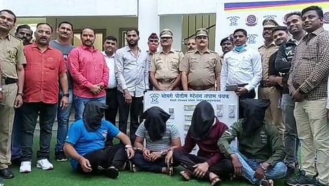 नुसत्या चप्पलवरून ATM फोडणारे भामटे २४ तासांच्या आत जेरबंद !