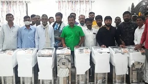 महिला सक्षमीकरणासाठी अर्ध्या किमतीत आटा चक्कीचे वाटप 