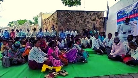 विविध मागण्यांसाठी बसपाचे वर्ध्यात धरणे आंदोलन 