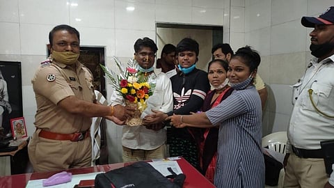 Police feliciated auto rickshaw driver 
