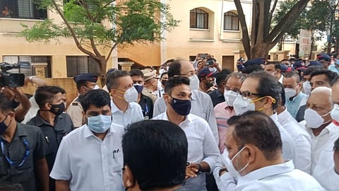 शाहूपुरीत उद्धव ठाकरे, देवेंद्र फडणवीस  आमनेसामने 