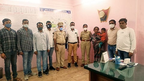 ३ वर्षाच्या मुलाची पोलिसानी केली एका तासात सुटका, दोन महिन्यांपासून झालं होतं अपहरण