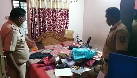 परिवारातील सदस्य गावी गेले अन् चोरट्यांनी घरचं खाली केलं!