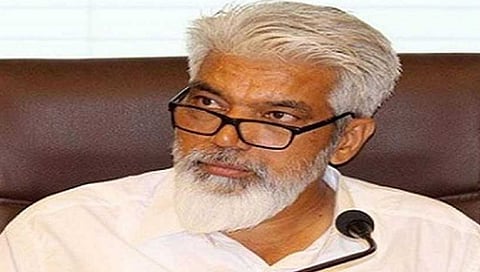 - कृषिमंत्री दादाजी भुसे