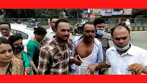 अमरावतीत अश्लील चाळे करणाऱ्या कंत्राटदाराला मनसेचा चोप