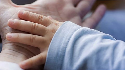 TTE saves toddlers life by giving him CPR on train