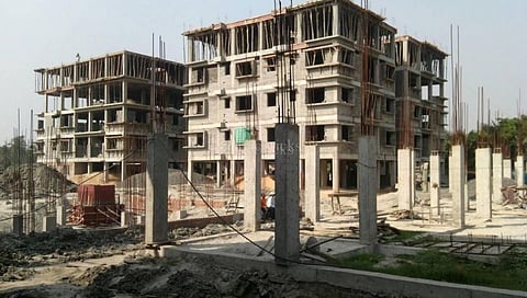 बेकायदा बांधकामांच्या कारवाईला असलेली  स्थगिती ३० ऑगस्टपर्यंतच