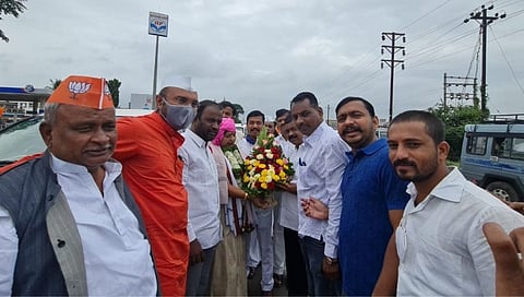 शिवसेनेला जय महाराष्ट्र करत आशा बुचकेंचे भाजपकडे प्रस्थान...