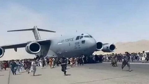 Viral Video| C-17 च्या चाकाजवळ आढळले मृतदेह