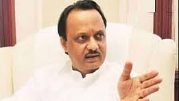 अजित पवार 