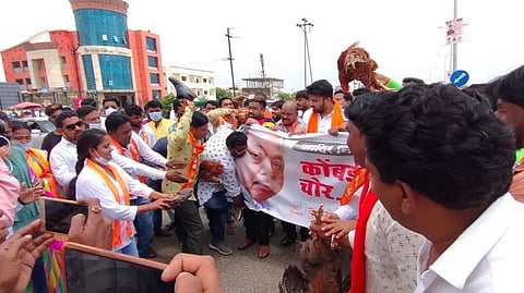 नारायण राणेंच्या वक्तव्यावरून, जालन्यात युवा सेनेकडून निषेध