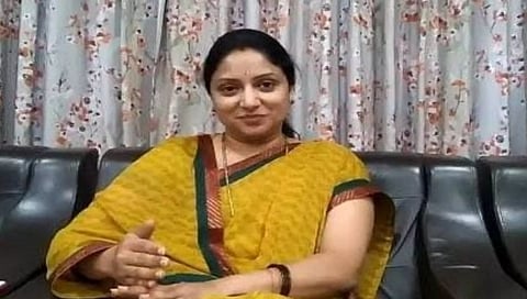 shoumika mahadik