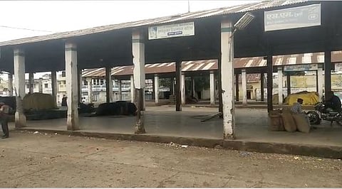 खामगाव बाजार समितीमध्ये व्यापाऱ्यांनी पुकारला बंद; बंदमुळे शेतकरी मात्र त्रस्त