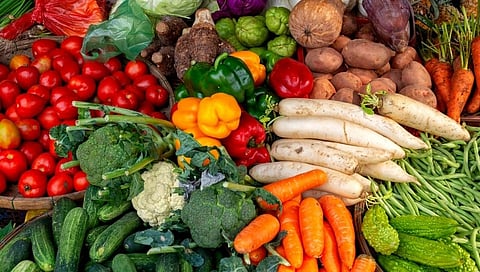 Vegetables : भाज्यांचे दर कडाडले, सर्वसामान्यांच्या खिश्याला कात्री