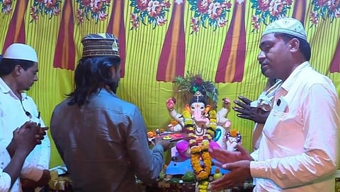 यवतमाळमधील हिंदु-मुस्लीम बांधव एकत्र मिळून करतायत बाप्पाची आराधना