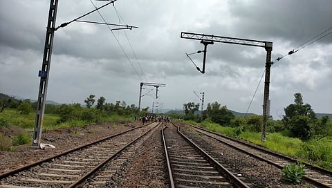 रोहा ते वीर रेल्वेमार्ग झाला दुपदरी; मुंबई ते वीर लोकल सुरू होणार?