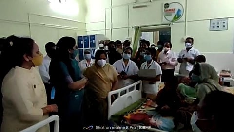 समितीला आढळले मुदत संपलेले ओआरएस व औषधी; नंदुरबार जिल्‍ह्यातील धक्‍कादायक प्रकार