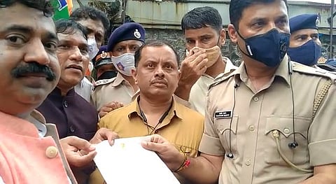 जावेद अख्तर यांच्या विरोधात गुन्हा दाखल करण्याच्या मागणीसाठी भाजप आक्रमक!