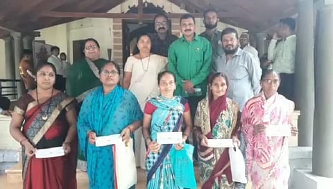 कोरोनाने अनाथ झालेल्या बालकांना दरमहा ११०० रूपये; मुदत ठेव प्रमाणपत्र वाटप