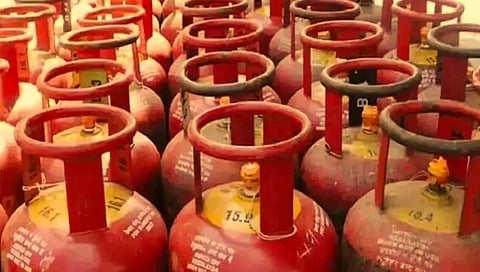 Inflation: घरगुती एलपीजी सिलिंडर दरात मोठी वाढ