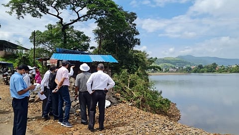 Mahad : महापुरानंतर तीन महिन्यांनी कोकण रेल्वेच्या अधिकाऱ्यांना पाहणीची आठवण!