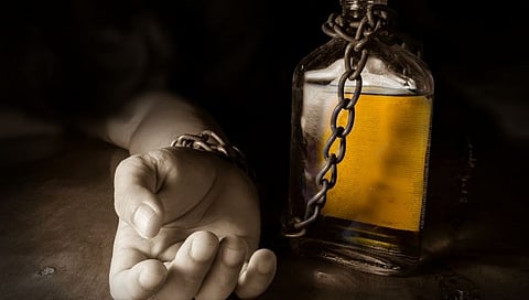 आजोबांची चूक! 5 वर्षाचा चिमुकला ज्यूस समजून प्यायला दारु अन्...
