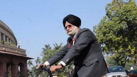 'संतुलित प्रमाणात ड्रग्स घेणे जीवनावश्यक'; काँग्रेस नेत्याचे अजब विधान