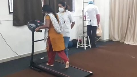 अपंग आणि विशेष व्यक्तींना अंबरनाथ पालिकेचा आधार; पुनर्वसन केंद्राद्वारे उपचार सुविधा