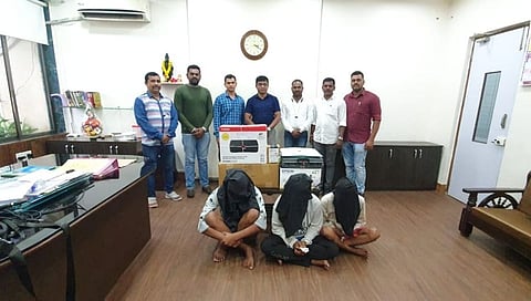 Alibag; छोट्या व्यवसायिकांना बनावट नोटा देऊन फसविणारे त्रिकुट अटक 