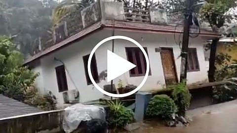 डोळ्याचं पातं लवतं न लवत अख्खा संसार गेला पाण्यात वाहून, पाहा व्हिडिओ