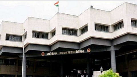 नाशिक महापालिकेचा पर्यावरणस्नेही निर्णय;  रहिवासी सोसायट्यांना इलेक्ट्रिक चार्जिंग स्टेशनची सक्ती 