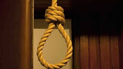 Mumbai : राजकीय नेत्याने पैसे बुडवल्याने व्यावसायिकाची आत्महत्या