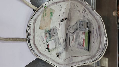 पोलिस भरती परीक्षेत कॉपी करण्यासाठी 'डिजिटल टेक्निक'; मास्कमध्ये मोबाईल!
